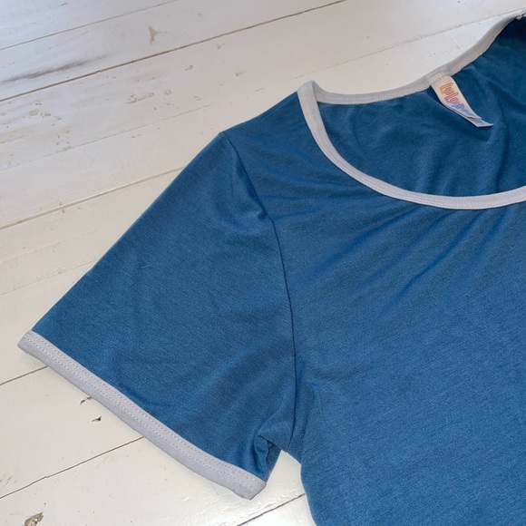 BOGO FREE Lularoe Classic Tee - Picture 3 of 4